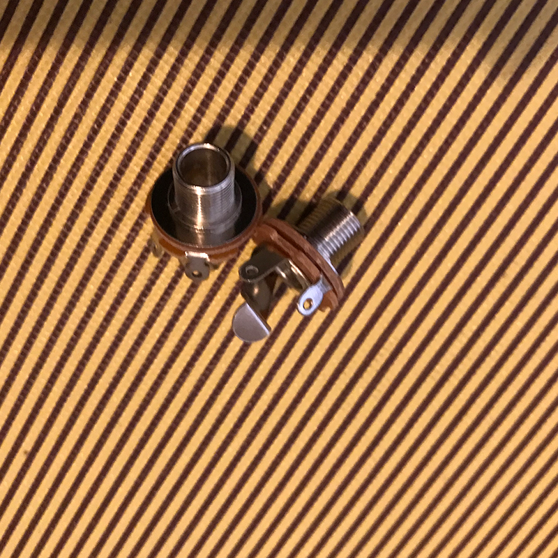 Electric guitar output accessories